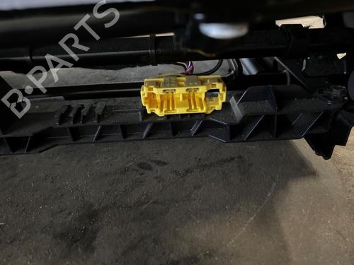 Left front seat MERCEDES-BENZ C-CLASS (W204) C 200 Kompressor (204.041) | BP28354541C15