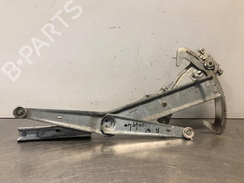 Front right window mechanism BMW 3 (E30) 316 i | BP29965518C23