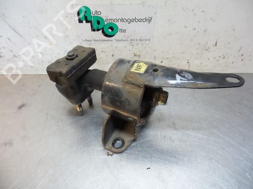 Used Engine mount TOYOTA COROLLA Compact (_E11_) 1.4 (EE111_, EE111R) (86 hp) 19601514
