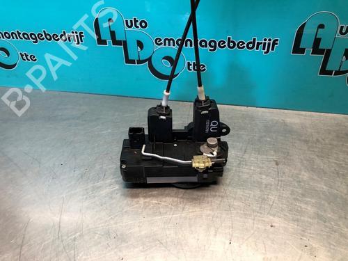Serrure arrière droite OPEL VECTRA C Estate (Z02) 2.2 direct (F35) (155 hp) 28297421