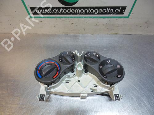 Used Climate control FIAT PANDA (169_) 1.2 (169.AXB11, 169.AXB1A) (60 hp) 19612033
