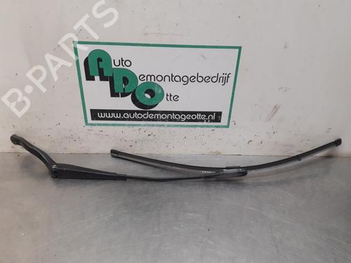 Used Front windshield wiper arm OPEL CORSA D (S07) 1.3 CDTI (L08, L68) (75 hp) 19614634