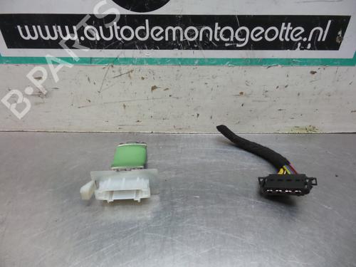 Used Heater resistor VW CADDY III Box Body/MPV (2KA, 2KH, 2CA, 2CH) 1.9 TDI (105 hp) 19613111