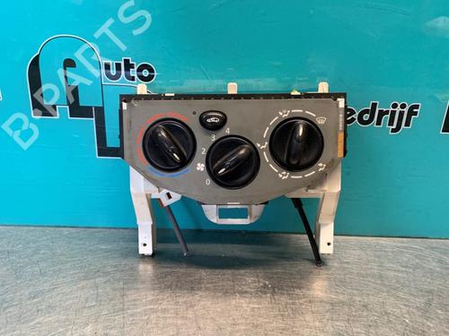 Commande Chauffage OPEL VIVARO A Van (X83) 1.9 DTI (F7) (101 hp) 19629036