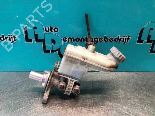 Used Brake master cylinder OPEL AGILA B (H08) 1.2 (F68) (94 hp) 28299327