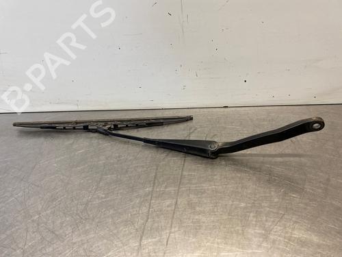 Bakre vindusviskerarm NISSAN TERRANO II (R20) 2.7 TDi 4WD (125 hp) 30891410