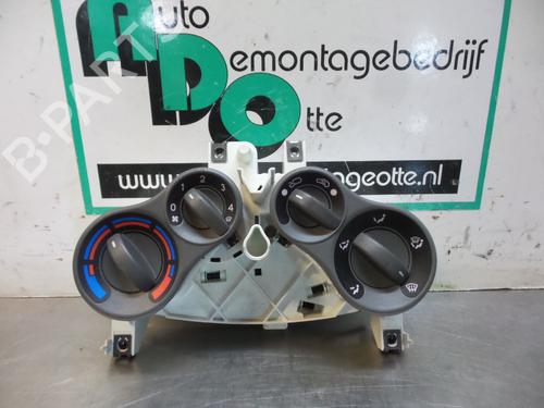 Used Climate control FIAT PANDA (169_) 1.1 (169.AXA1A) (54 hp) 19610081