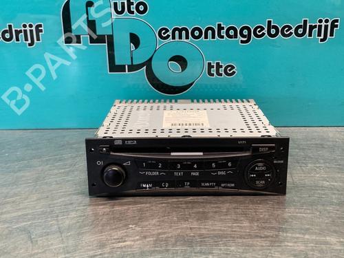 Used Radio MITSUBISHI GRANDIS (NA_W) 2.4 MIVEC (NA4W) (165 hp) 19625583