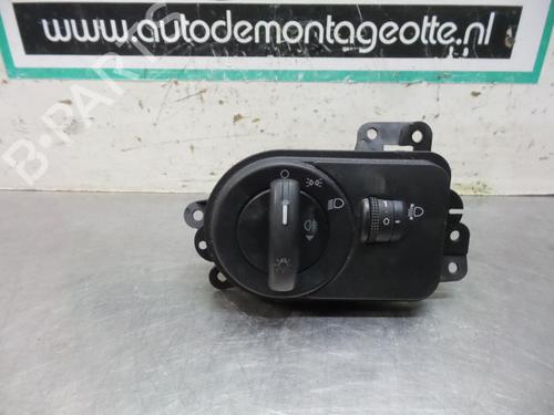 Used Headlight switch FORD FIESTA V (JH_, JD_) 1.25 16V (70 hp) 19613330