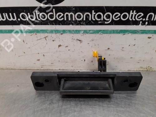 Used Tailgate handle KIA SORENTO I (JC) 2.5 CRDi 4WD (140 hp) 19613875