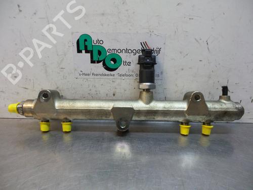 Used Injection rail Injection rail 19600241 19600241