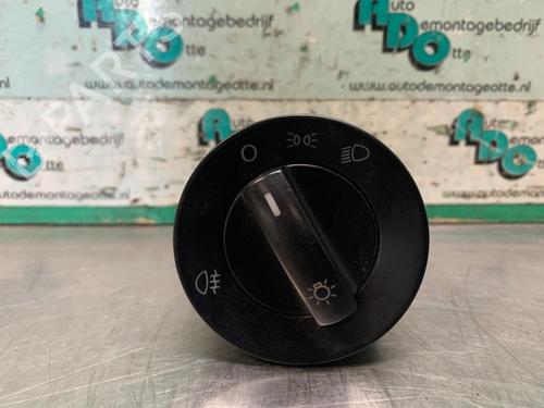 Used Headlight switch VW POLO (9N_, 9A_) 1.4 16V (75 hp) 19621528