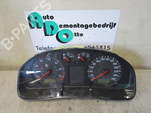 Used Instrument cluster VW PASSAT B5 (3B2) 1.6 (101 hp) 19587657