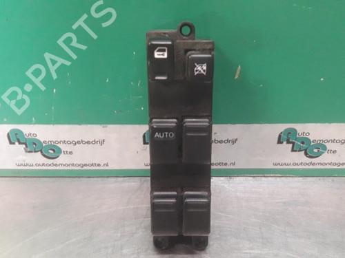switch-nissan-almera-ii-hatchback-n16-15-2000-19616180 main image
