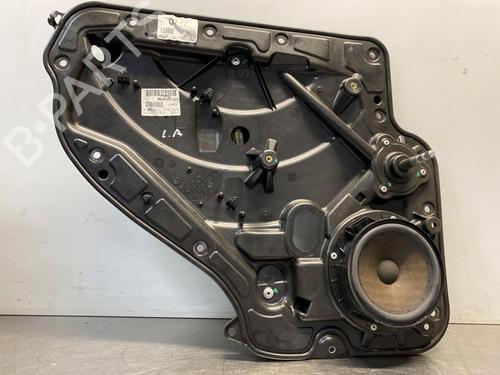 Elevalunas trasero izquierdo VW GOLF VI (5K1) 1.2 TSI (105 hp) 30121376