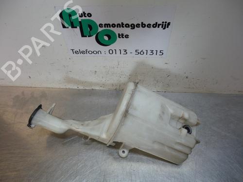 Used Windscreen washer tank TOYOTA YARIS (_P1_) 1.0 (SCP10_, SCP10R) (68 hp) 19594640