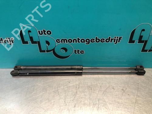 Used Tailgate lift support VW GOLF III (1H1) 1.6 (75 hp) 22380835