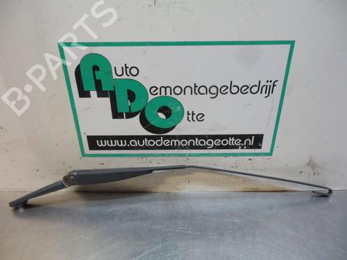 Used Front windshield wiper arm FIAT PANDA (169_) 1.1 (169.AXA1A) (54 hp) 19611269