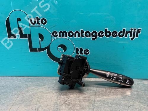 Used Steering column stalk TOYOTA YARIS (_P1_) 1.3 (SCP12_, SCP13_, SCP12R, SCP13R) (87 hp) 19629374