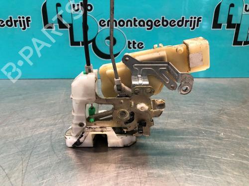 Rear left lock TOYOTA YARIS (_P1_) 1.3 (NCP10, SCP12_) | BP28297330C100 