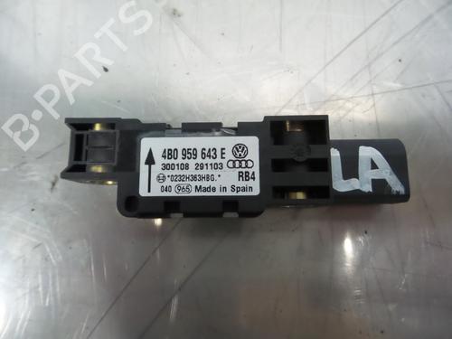 Used Electronic module AUDI A3 (8P1) 1.6 FSI (115 hp) 19589396