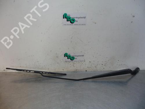 Used Front windshield wiper arm FORD FIESTA V (JH_, JD_) 1.25 16V (70 hp) 19603937