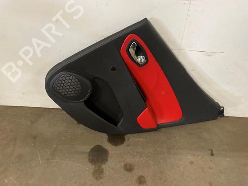 Bageste højre beklædning Bageste højre beklædning RENAULT CLIO IV (BH_) 0.9 TCe 90 (BHNF, BHMA, BHMH, BHJK, BHJR) (90 hp) 34100279 34100279