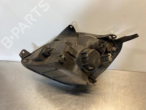Right headlight FORD FIESTA V (JH_, JD_) 1.3 | BP28602019C29 