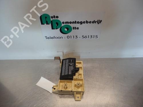 Used Fuse box Fuse box 19589682 19589682