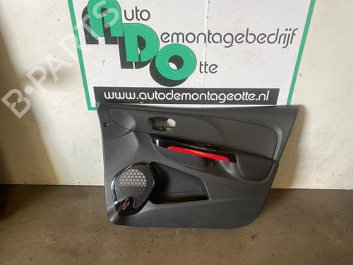 Forreste højre beklædning RENAULT CLIO IV (BH_) 0.9 TCe 90 (BHNF, BHMA, BHMH, BHJK, BHJR) (90 hp) 28299308