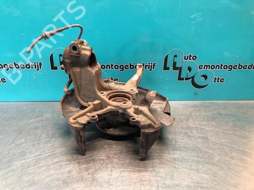 Used Right front steering knuckle VW GOLF VI (5K1) 2.0 TDI (110 hp) 25601224