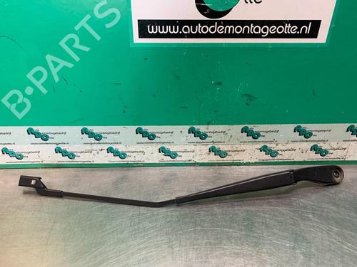 Used Front windshield wiper arm VOLVO V50 (545) 2.0 D (136 hp) 19621214