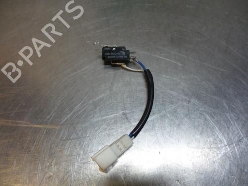 Used Switch TOYOTA YARIS (_P1_) 1.0 (SCP10_, SCP10R) (68 hp) 19610209