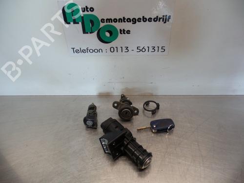 Clé de contact FIAT STILO (192_) 1.6 16V (192_XB1A) (103 hp) 19589706