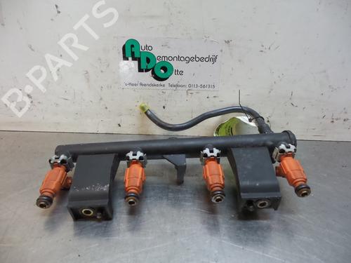 Used Injection rail PEUGEOT 206 Hatchback (2A/C) 1.6 16V (109 hp) 19585858