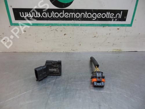 Used Electronic sensor Electronic sensor VOLVO V70 II (285) 2.4 D (131 hp) 19611014 19611014