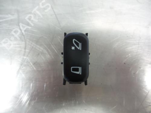 Used Switch Switch MERCEDES-BENZ E-CLASS (W210) E 300 Turbo-D (210.025) (177 hp) 19589578 19589578