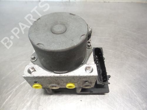 Used Electronic module NISSAN MICRA III (K12) 1.2 16V (80 hp) 19593585