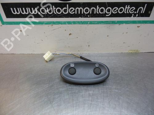 Used Switch TOYOTA YARIS (_P1_) 1.0 (SCP10_, SCP10R) (68 hp) 19610204
