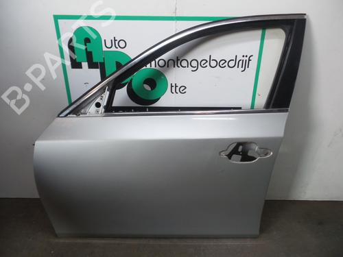 Used Left front door BMW 5 (E60) 520 i (170 hp) 19612159