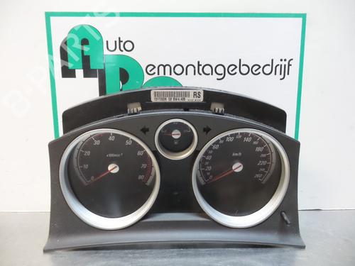 Used Instrument cluster OPEL ASTRA H (A04) 1.6 (L48) (105 hp) 19606180
