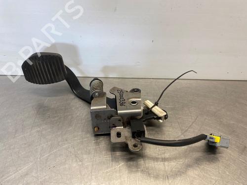 Used Clutch pedal PEUGEOT PARTNER MPV (5_, G_) 1.4 (75 hp) 28300525