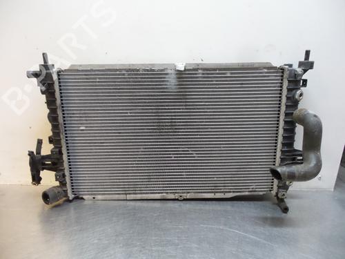 Used Water radiator Water radiator OPEL ZAFIRA / ZAFIRA FAMILY B (A05) 2.2 (M75) (150 hp) 19612557 19612557