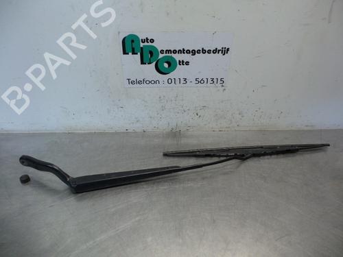 Used Front windshield wiper arm FORD FIESTA V (JH_, JD_) 1.4 TDCi (68 hp) 19594284