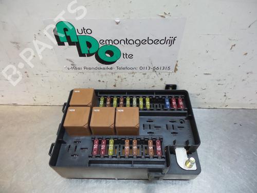 Used Fuse box Fuse box 19603142 19603142