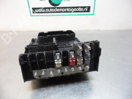 Fuse box VW GOLF V (1K1) 1.6 FSI | BP19608761E1 