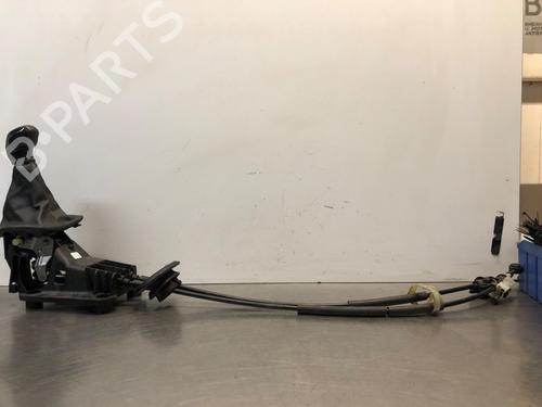 Used Gear lever PEUGEOT 208 I (CA_, CC_) 1.2 VTI 82 (82 hp) 29965583
