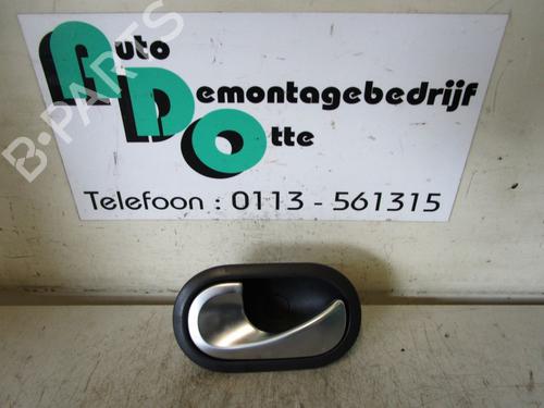 Used Exterior handle RENAULT CLIO III (BR0/1, CR0/1) 1.5 dCi (BR17, CR17) (86 hp) 19587172