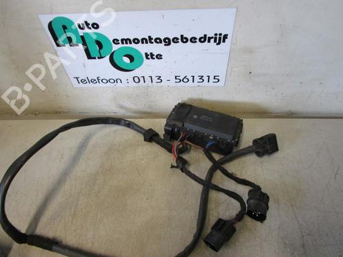 Used Fuse box Fuse box 19587342 19587342