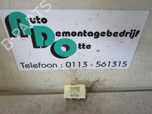 Used Electronic sensor TOYOTA STARLET (_P9_) 1.3 (EP91_, EP91R) (75 hp) 19588097